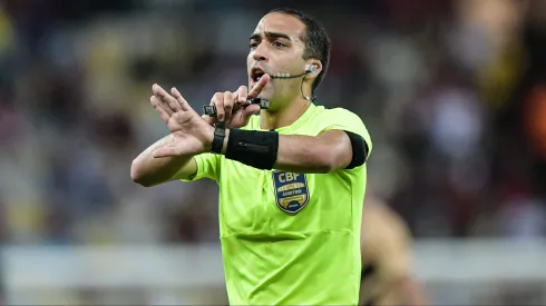 Davi de Oliveira Lacerda vai apitar Fortaleza x Flamengo