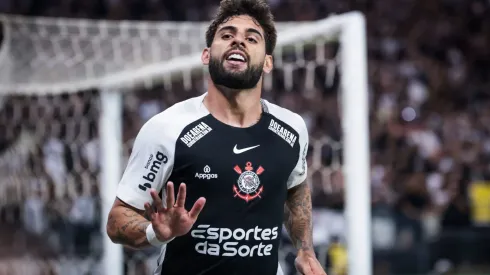 Yuri Alberto jogador do Corinthians comemora seu gol durante partida contra o Santos no estadio Arena Corinthians pelo campeonato Brasileiro A 2025. Foto: Marcello Zambrana/AGIF