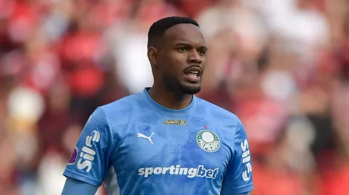 RJ – RIO DE JANEIRO – 19/10/2025 – BRASILEIRO A 2025, FLAMENGO X PALMEIRAS – Carlos Miguel goleiro do Palmeiras durante partida contra o Flamengo no estadio Maracana pelo campeonato Brasileiro A 2025. Foto: Thiago Ribeiro/AGIF