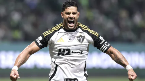 Hulk celebra gol diante do Palmeiras