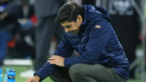 Abel Ferreira, técnico do Palmeiras em partida pelo campeonato brasileiro (Foto: Franklin Jacome/Getty Images)