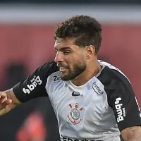 Yuri Alberto revolta Fiel Torcida após gol perdido inacreditável contra o Vitória pelo Brasileirão Betano