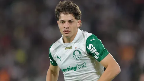 Agustin Giay é a aposta do presente e futuro do Palmeiras na letral-direita