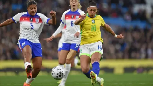 Inglaterra x Brasil. Foto: Peter Powell/AFP