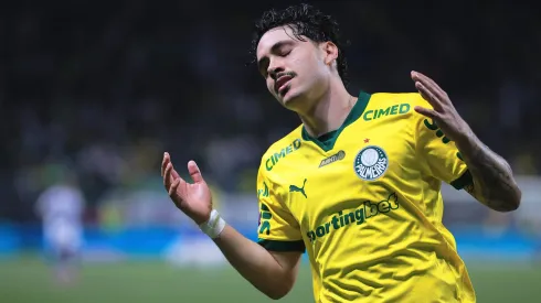 Mauricio, jogador do Palmeiras, lamenta durante partida contra o Cruzeiro no estadio Arena Allianz Parque pelo campeonato Brasileiro A 2025. Foto: Ettore Chiereguini/AGIF