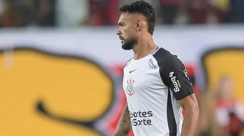 BA – SALVADOR – 25/10/2025 – BRASILEIRO A 2025, VITORIA X CORINTHIANS – Raniele jogador do Corinthians durante partida contra o Vitoria no estadio Barradao pelo campeonato Brasileiro A 2025. Foto: Jhony Pinho/AGIF