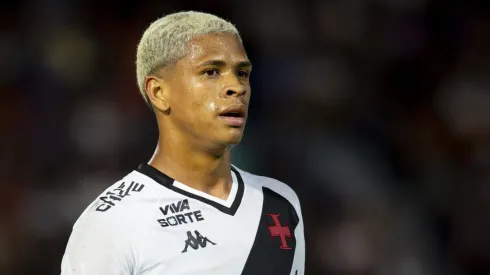 Volante faz grande temporada – Foto: Anderson Romao/AGIF.