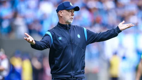 Mano Menezes tem chance de seguir no Grêmio para 2026