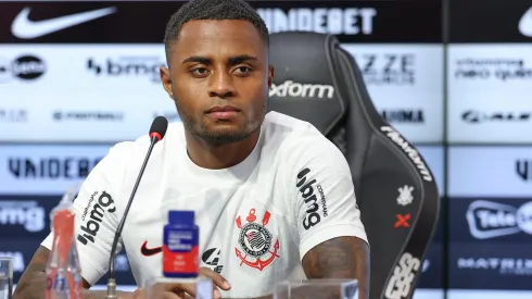 SP – SAO PAULO – 10/01/2024 – CORINTHIANS, APRESENTACAO DIEGO PALACIOS – Diego Palacios durante sua apresentacao oficial como jogador do Corinthians em coletiva de imprensa realizada no CT Joaquim Grava. Foto: Marcello Zambrana/AGIF