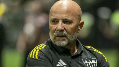 Sampaoli terá um grande desafio pela frente na Sul-Americana – Foto: Fernando Moreno/AGIF