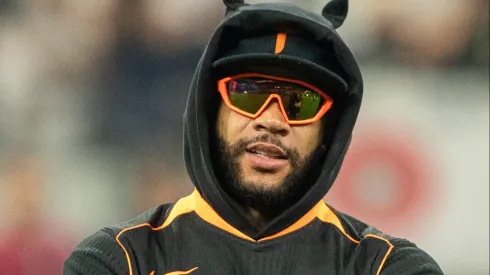 Memphis Depay pode sair em caso de proposta boa ao Corinthians.