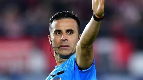 Piero Maza foi escolhido pela Conmebol para apitar jogo do Fla contra Racing, na Argentina
Foto: Marcelo Endelli/Getty Images