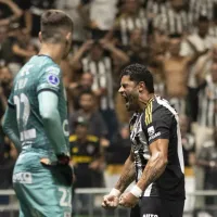 Goleiro do Independiente Del Valle, Villar falha de forma bizarra em vitória do Atlético-MG