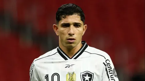 Savarino durante partida contra o Inter