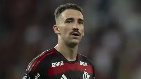 Léo Ortiz em campo pelo Flamengo. Foto: Jorge Rodrigues/AGIF