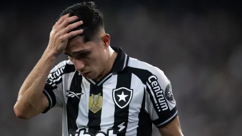 Savarino jogador do Botafogo lamenta durante partida contra o Atlético-MG – Foto: Jorge Rodrigues/AGIF