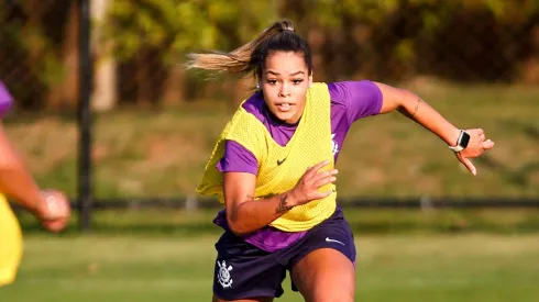 Jogadora do Corinthians durante treino. Foto: Rodrigo Gazzanel/Corinthians