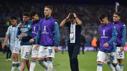 Jogadores e treinador do Racing ficaram revoltados com pouco tempo de acréscimo
Foto: Marcelo Endelli/Getty Images
