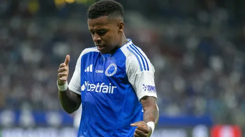 MG – BELO HORIZONTE – 18/10/2025 – BRASILEIRO A 2025, CRUZEIRO X FORTALEZA – Keny Arroyo jogador do Cruzeiro durante partida contra o Fortaleza no estadio Mineirao pelo campeonato Brasileiro A 2025. Foto: Fernando Moreno/AGIF