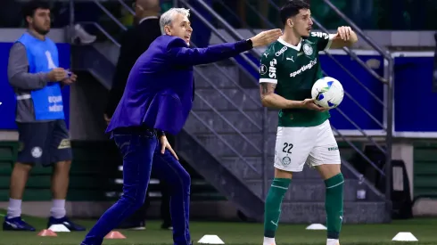 Tiago Nunes, técnico do LDU, durante partida contra o Palmeiras no estadio Arena Allianz Parque pelo campeonato Copa Libertadores 2025. Foto: Marcello Zambrana/AGIF