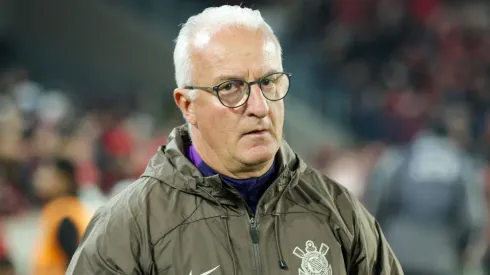 Após um mês, Dorival Júnior terá todos os titulares defensivos à disposição — Foto Robson MafraAGIF