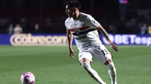 SP – SAO PAULO – 25/10/2025 – BRASILEIRO A 2025, SAO PAULO X BAHIA – Enzo Diaz jogador do Sao Paulo durante partida contra o Bahia no estadio Morumbi pelo campeonato Brasileiro A 2025. Foto: Marcello Zambrana/AGIF