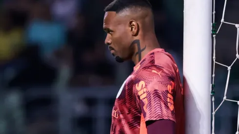 SP – SAO PAULO – 26/10/2025 – BRASILEIRO A 2025, PALMEIRAS X CRUZEIRO – Carlos Miguel goleiro do Palmeiras durante partida contra o Cruzeiro no estadio Arena Allianz Parque pelo campeonato Brasileiro A 2025. Foto: Marcello Zambrana/AGIF