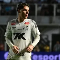 Rollheiser perde duas boas oportunidades contra o Fortaleza e torcida do Santos critica sua atuação