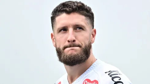 Zé Rafael jogador do Santos durante partida contra o Fortaleza – Foto: Jota Erre/AGIF