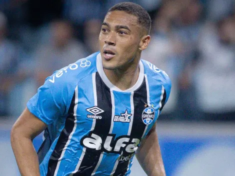 Grêmio aposta em Carlos Vinícius para vencer o Corinthians