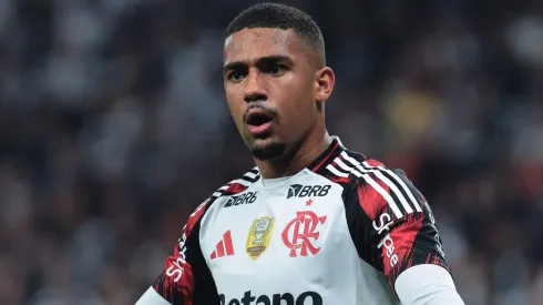 Torcida volta a criticar Samuel Lino pela falta de gols