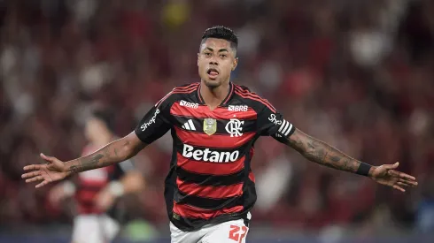 RJ – RIO DE JANEIRO – 01/11/2025 – BRASILEIRO A 2025, FLAMENGO X SPORT – Bruno Henrique jogador do Flamengo comemora seu gol durante partida contra o Sport no estadio Maracana pelo campeonato Brasileiro A 2025. Foto: Thiago Ribeiro/AGIF