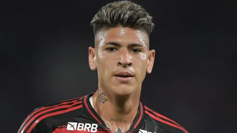 Flamengo atualiza situação de Carrascal após jogador sentir dores nas costas contra o Sport.