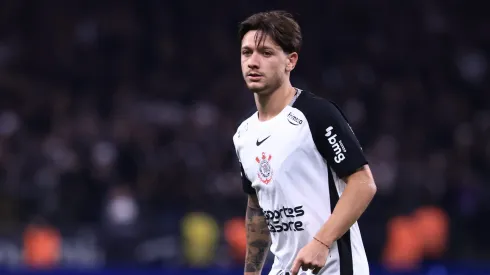 Garro foi exaltado pela torcida do Corinthians. Foto: Marcello Zambrana/AGIF