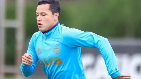 Marlon vem sendo titular do Grêmio e foi liberado pelo Cruzeiro para jogar contra a Raposa – Foto: Lucas Uebel/Grêmio