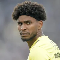 Hugo Souza evita belo gol de Amuzu em Corinthians x Grêmio, pelo Brasileirão