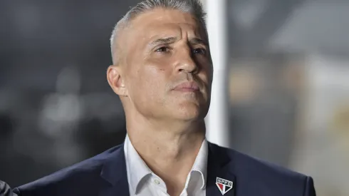 Crespo técnico do São Paulo durante partida contra o Vasco no estádio São Januário – Foto: Thiago Ribeiro/AGIF