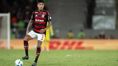 RJ – RIO DE JANEIRO – 22/10/2025 – COPA LIBERTADORES 2025, FLAMENGO X RACING – Pulgar jogador do Flamengo durante partida contra o Racing no estadio Maracana pelo campeonato Copa Libertadores 2025. Foto: Jorge Rodrigues/AGIF