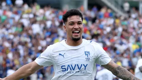 Marcos Leonardo em ação com a camisa do Al-Hilal.