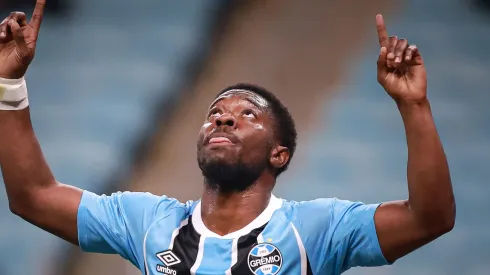 Amuzu tem oferta para deixar o Tricolor e atacante já definiu seu futuro