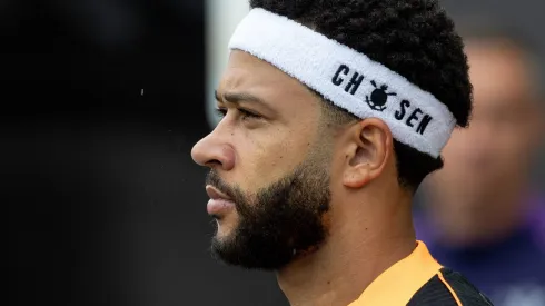 Memphis Depay deu entrevista sincera após vitória do Corinthians.
