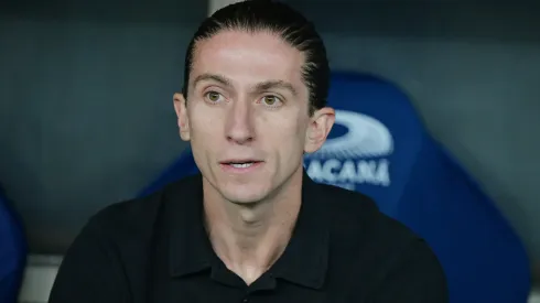 Filipe Luís al frente del Flamengo – Foto: Thiago Ribeiro/AGIF