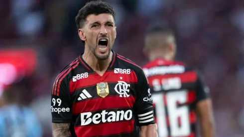 Giorgian De Arrascaeta continua quebrando recordes com a camisa do Flamengo