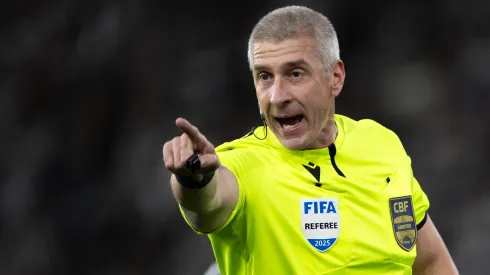 Daronco em ação no futebol brasileiro – Foto: Jorge Rodrigues/AGIF