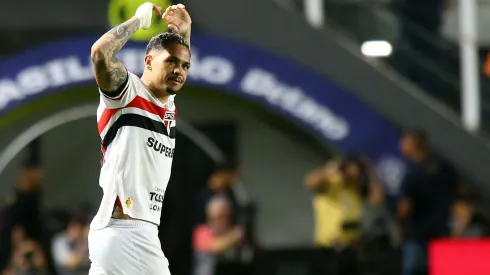 SP – SANTOS – 05/11/2025 – BRASILEIRO A 2025, SAO PAULO X FLAMENGO – Luciano jogador do Sao Paulo comemora seu gol durante partida contra o Flamengo no estadio Vila Belmiro pelo campeonato Brasileiro A 2025. Foto: Mauricio De Souza/AGIF