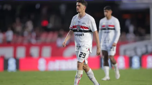 SP – SAO PAULO – 05/10/2025 – BRASILEIRO A 2025, SAO PAULO X PALMEIRAS – Pablo Maia jogador do Sao Paulo durante partida contra o Palmeiras no estadio Morumbi pelo campeonato Brasileiro A 2025. Foto: Ettore Chiereguini/AGIF