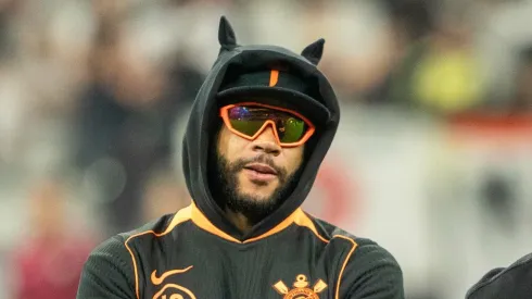 Memphis Depay foi quem tomou a atitude de deixar o hotel, confirmou presidente do Corinthians