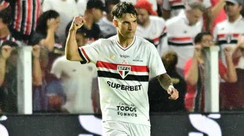 Ferreirinha consegue mudar status no São Paulo após atuação contra o Flamengo e volta ao radar de Crespo — Foto Jota ErreAGIF