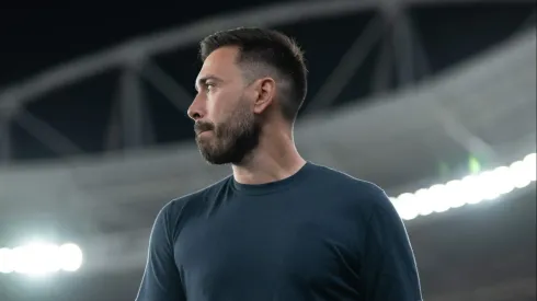 Técnico do Botafogo não foge de polêmica e se posiciona