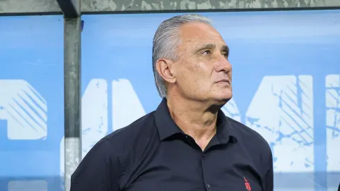 RS – PORTO ALEGRE – 22/09/2024 – BRASILEIRO A 2024, GREMIO X FLAMENGO – Tite tecnico do Flamengo durante partida contra o Gremio no estadio Arena do Gremio pelo campeonato Brasileiro A 2024. Foto: Maxi Franzoi/AGIF